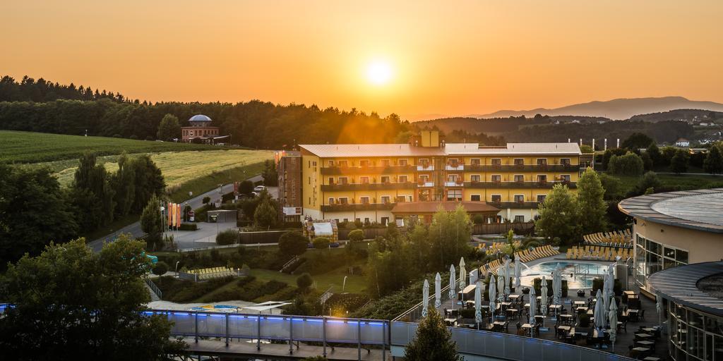 Thermenhotel Puchasplus Stegersbach Exterior photo