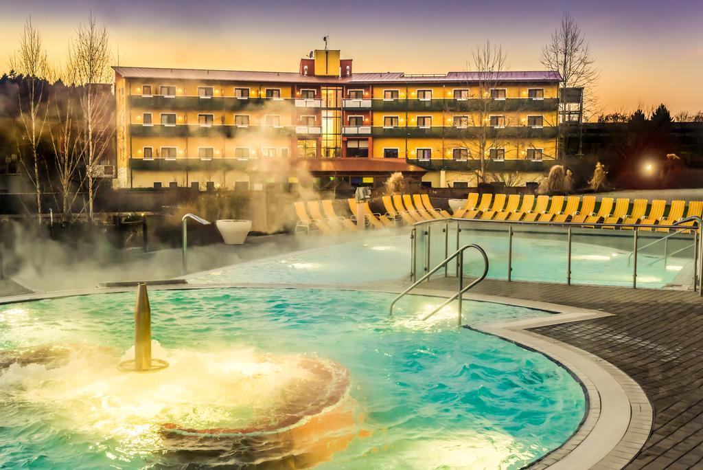 Thermenhotel Puchasplus Stegersbach Exterior photo